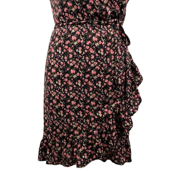 Lulus A Beauty Downtown Black Floral Print Wrap Mini Dress - Picture 4 of 6